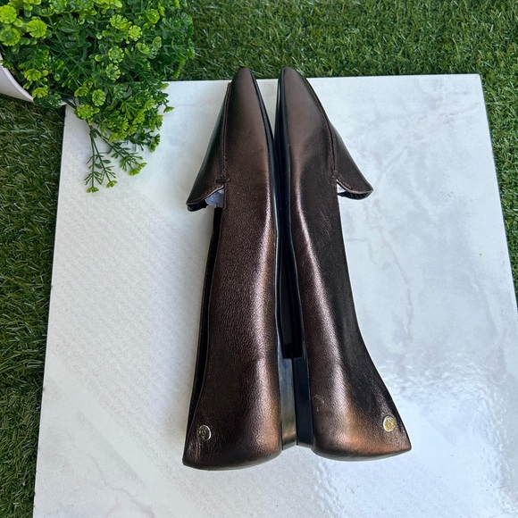 Agl Attilio Giusti Leombruni Vania
Pointed Toe Flat In Smoke size 37 US 7 - Picture 10 of 16